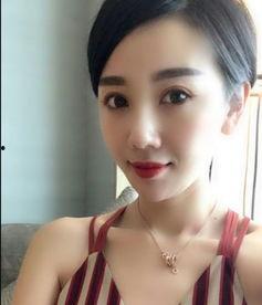 女网红忘关直播